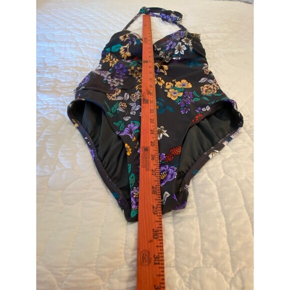 Time and Tru Halter Swimsuit One Piece Womens Size Medium Modest Pool Beach - Picture 12 of 12